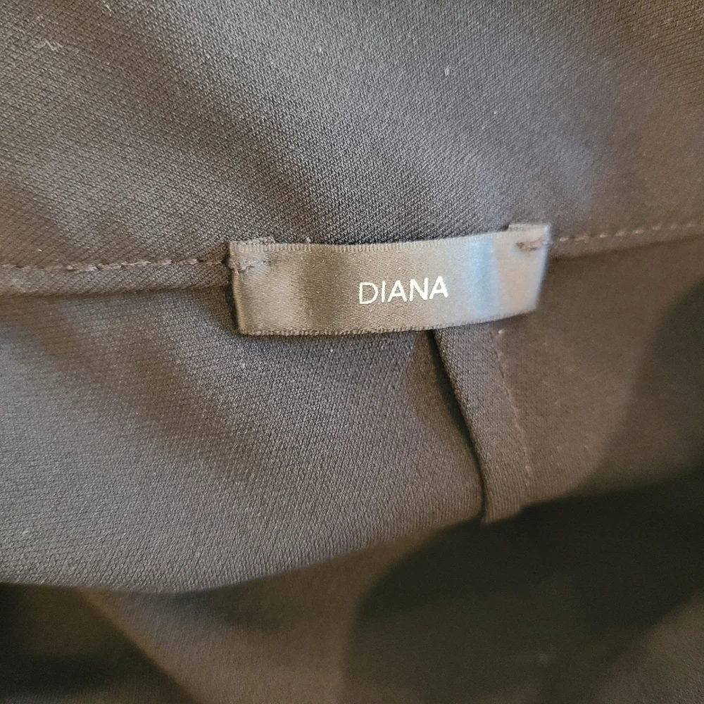 St John Caviar Diana Straight Leg Crepe Marocain Pants